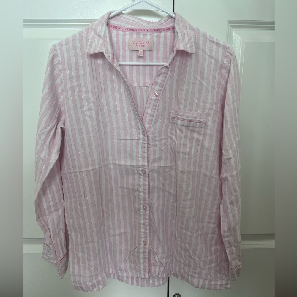 Victoria's Secret Pink and White Striped Flannel Sleep Shirt, Size Small 🤍